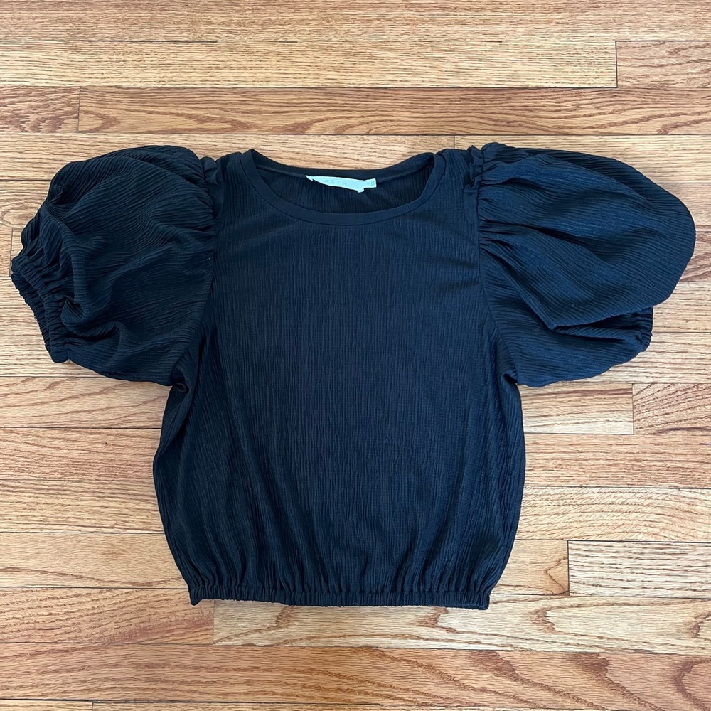 ASTR The Label Black Puff Sleeve Top